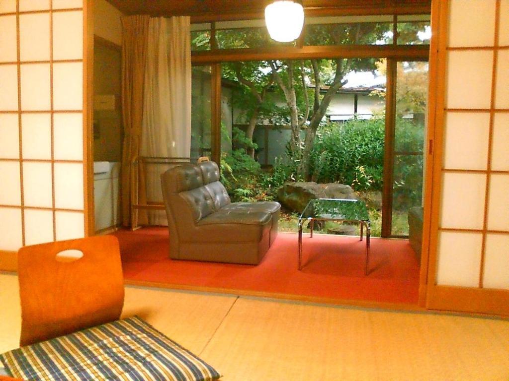 Kamesei Ryokan Chikuma Rum bild