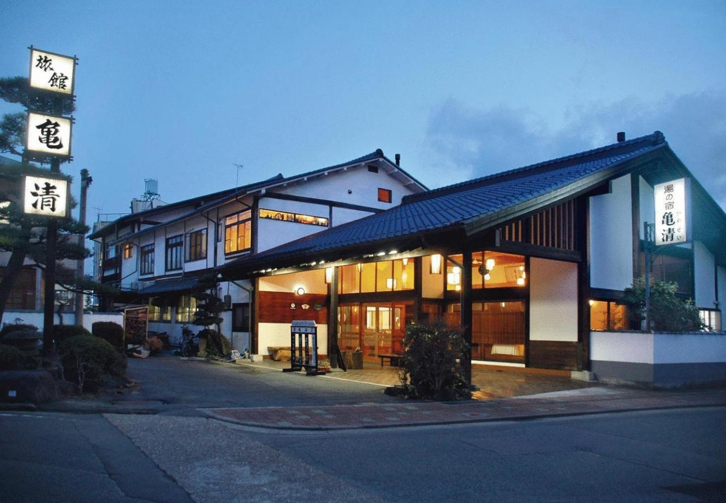 Kamesei Ryokan Chikuma Exteriör bild